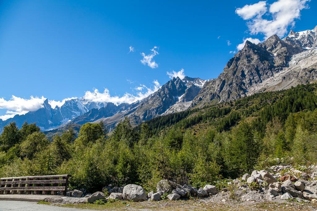 Hotel Lo Scoiattolo Courmayeur Dış mekan fotoğraf