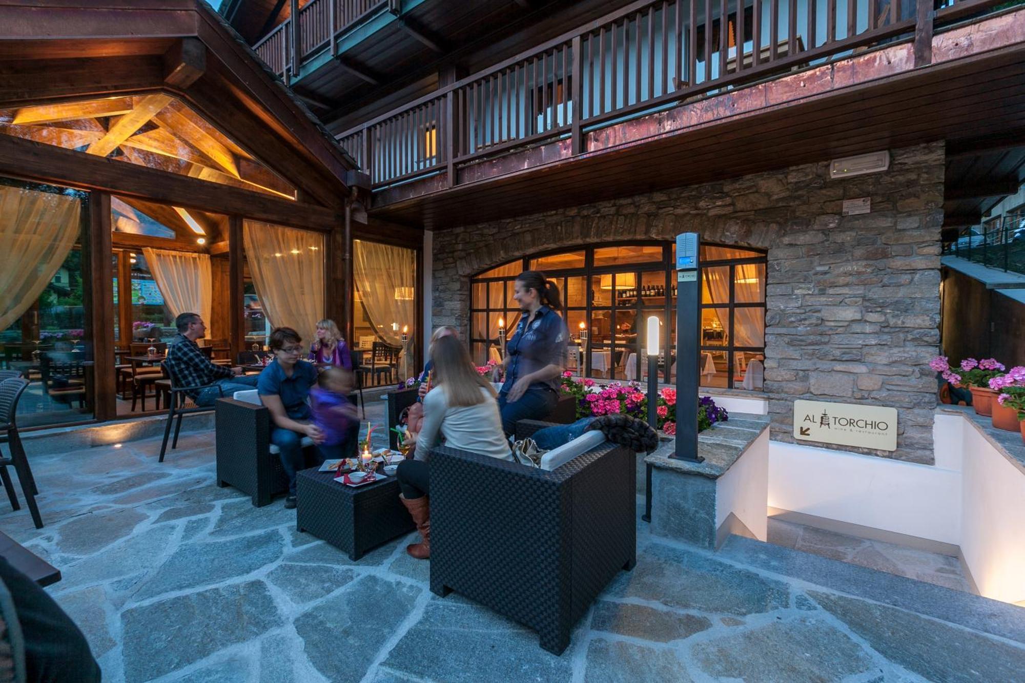 Hotel Lo Scoiattolo Courmayeur Oda fotoğraf