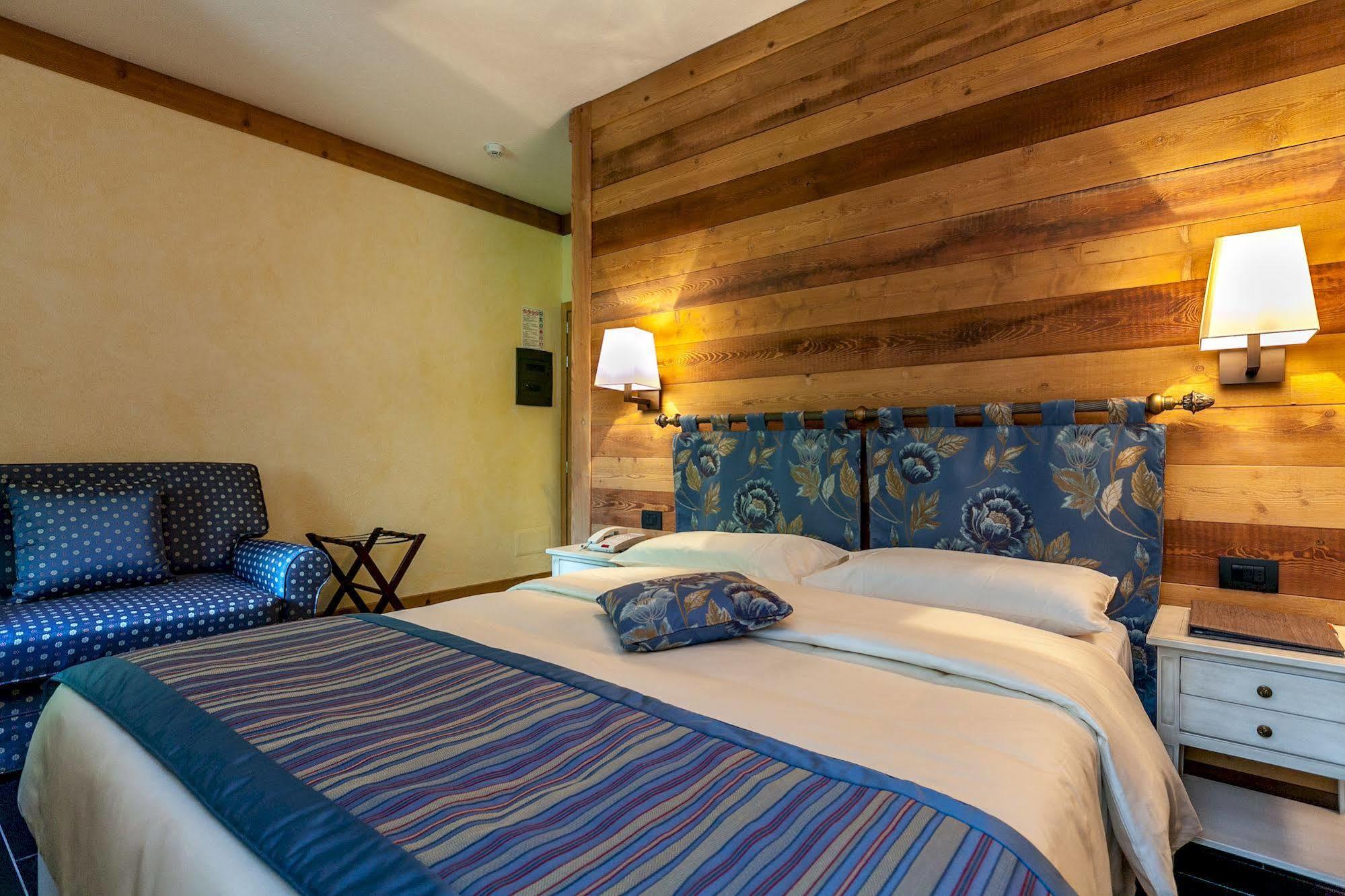 Hotel Lo Scoiattolo Courmayeur Dış mekan fotoğraf