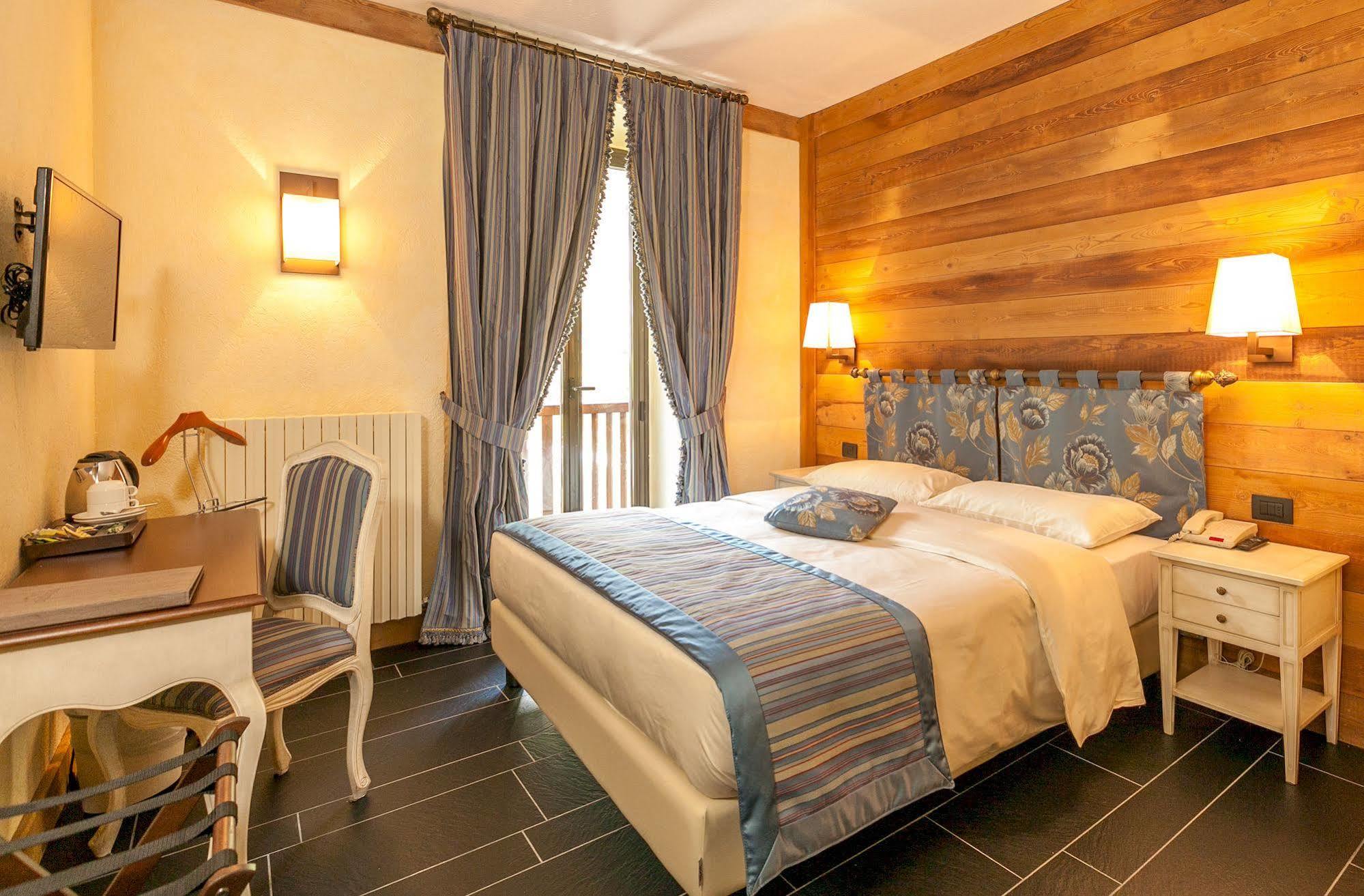 Hotel Lo Scoiattolo Courmayeur Dış mekan fotoğraf
